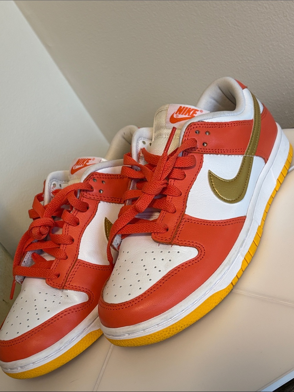 Nike Low Top Sneakers - White, Orange & Gold